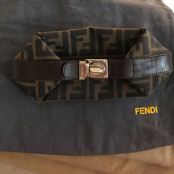 fendi small pouch